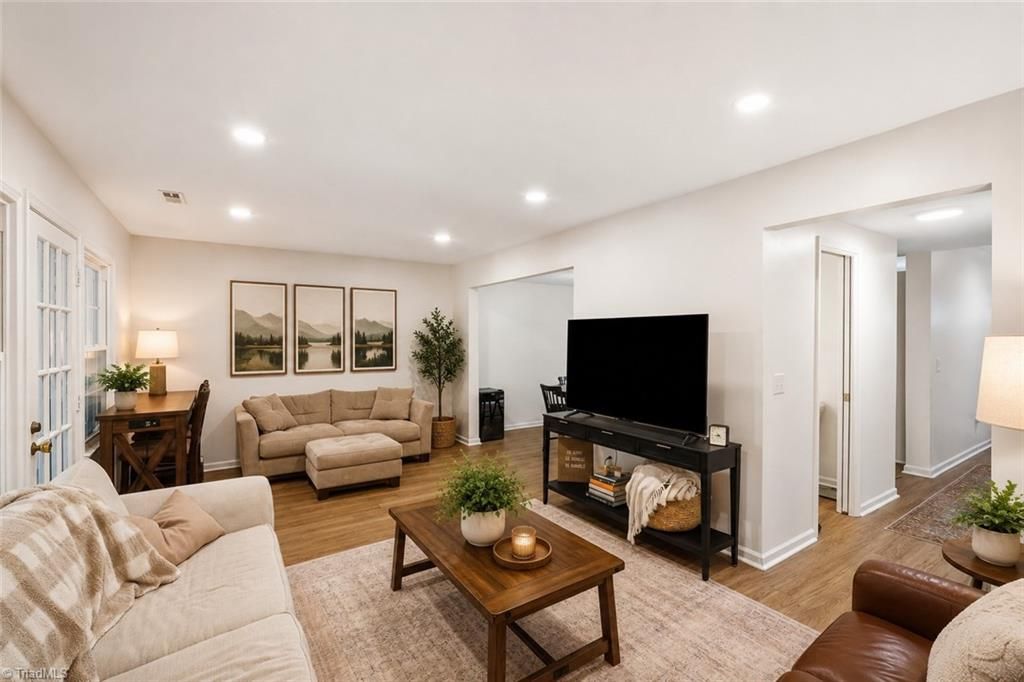 Photo of 3840 Huntingreen Lane #B, Winston-Salem, NC 27106 (MLS # 1218453)