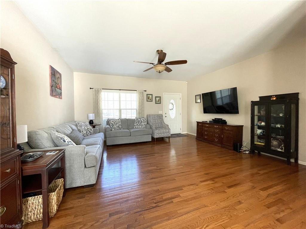 6715 Hockett Country Lane