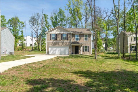 Homes For Sale - 560 N Main Street<br/> Davidson County, Denton, NC 27239