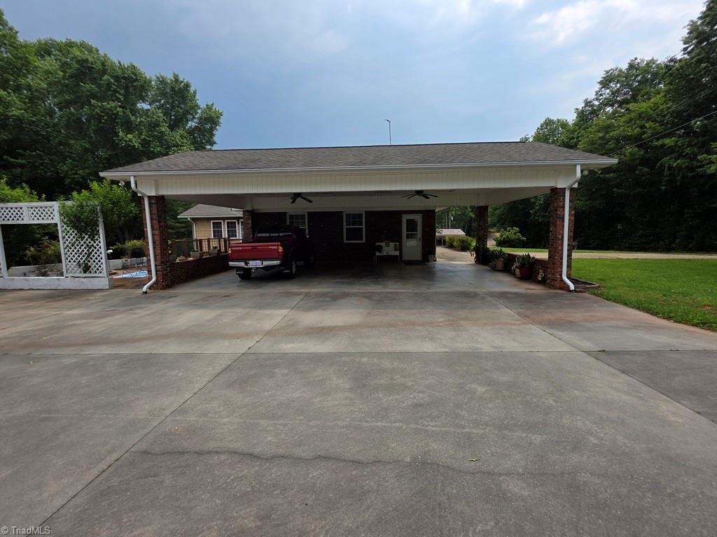 295 Pinedale Road, North Wilkesboro, North Carolina image 4
