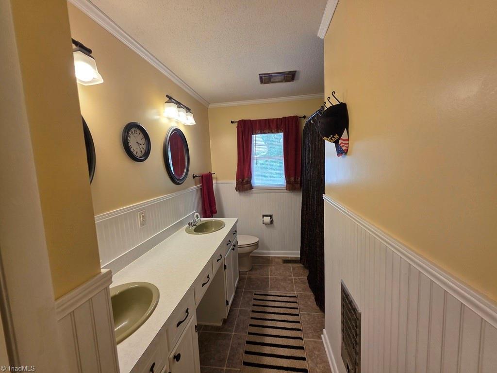 295 Pinedale Road, North Wilkesboro, North Carolina image 21