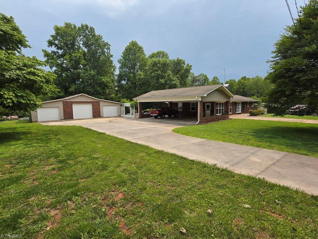295 Pinedale Road, North Wilkesboro, North Carolina image 3
