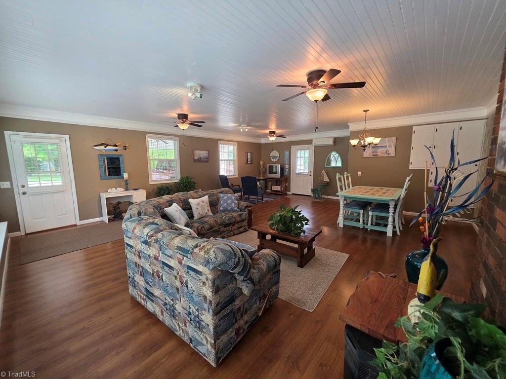 295 Pinedale Road, North Wilkesboro, North Carolina image 11