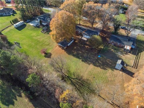 A home in Kernersville