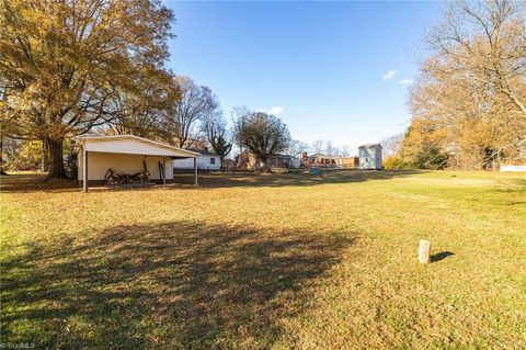 A home in Kernersville