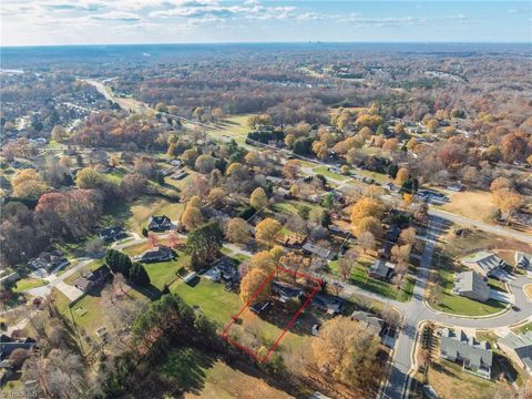 A home in Kernersville