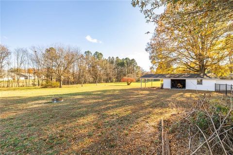 A home in Kernersville