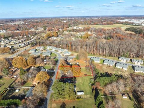 A home in Kernersville