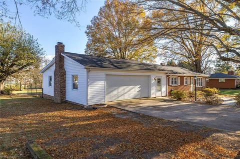 A home in Kernersville