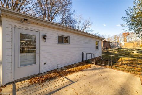 A home in Kernersville