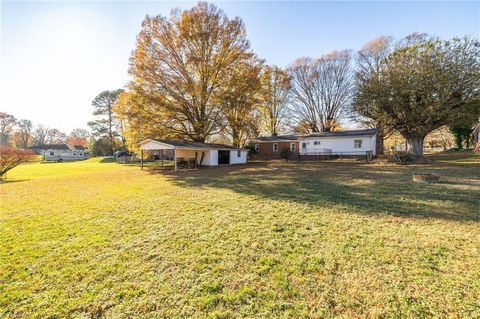 A home in Kernersville