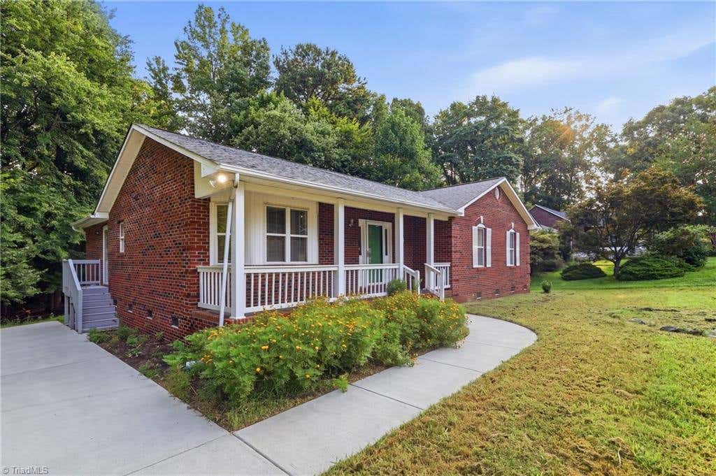 Photo of 407 Lassiter Drive, High Point, NC 27265 (MLS # 1231424)