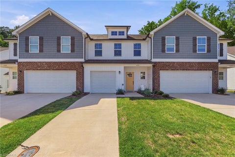 Homes For Sale - 917 Cannon Crossing Circle<br/> Greensboro, NC 27410