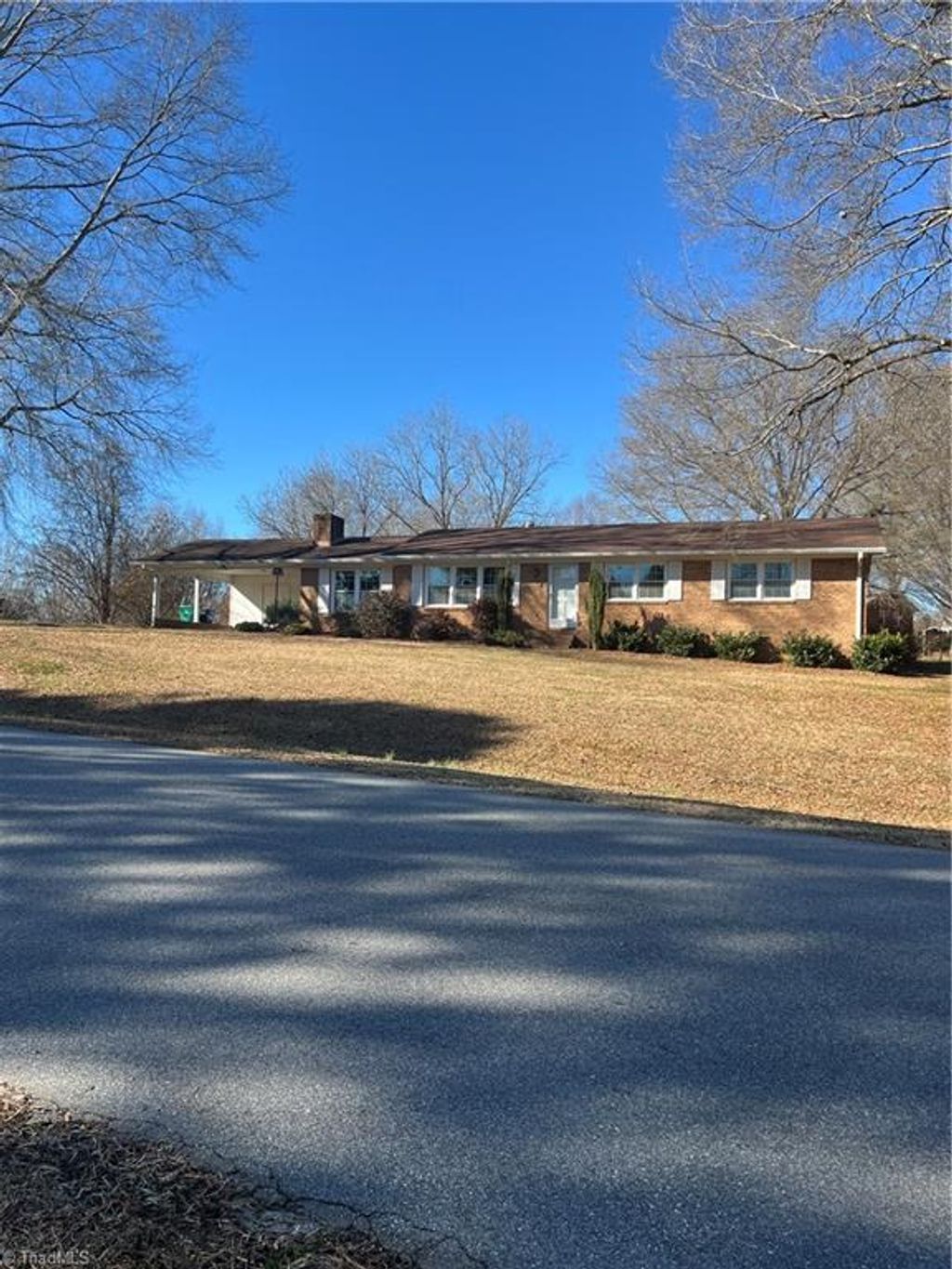 Photo of 198 Green Knolls Drive, Eden, NC 27288 (MLS # 1207030)