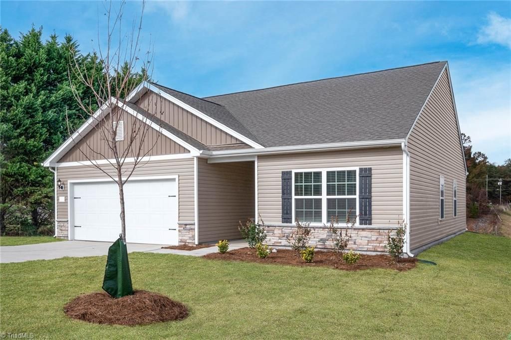 Photo of 119 Macintosh Drive, King, NC 27021 (MLS # 1219075)