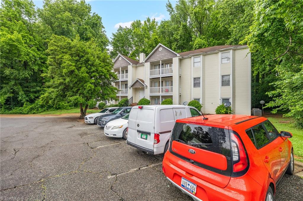 2328 W Vandalia Road #M, Greensboro, North Carolina image 2