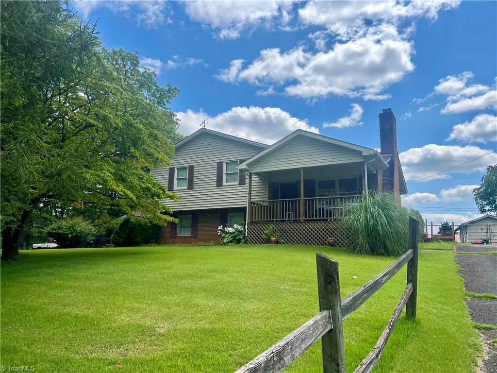 View Mount Airy, NC 27030 house