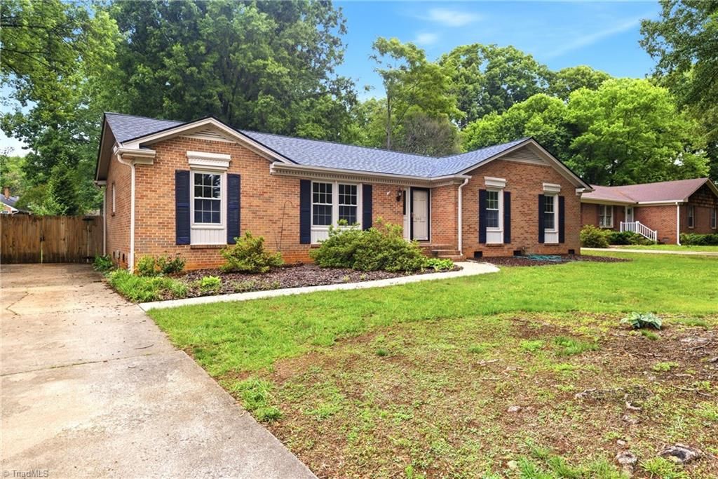 Photo of 5010 Ellenwood Drive, Greensboro, NC 27410 (MLS # 1222432)