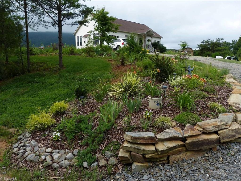 1564 Thore Road, Pinnacle, North Carolina image 9