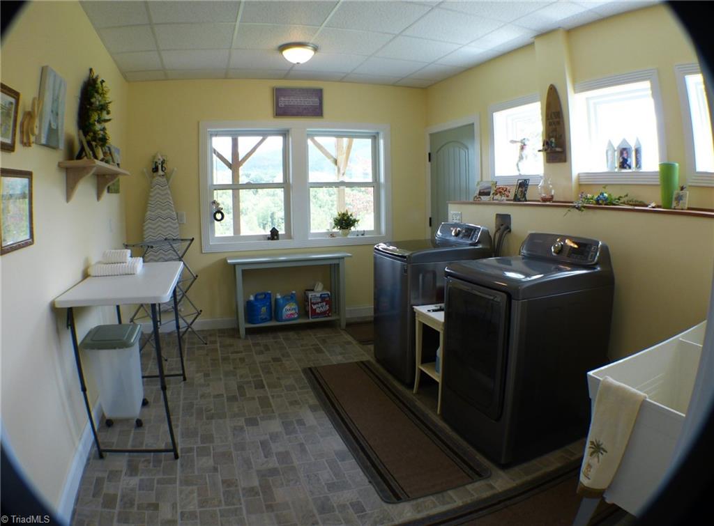 1564 Thore Road, Pinnacle, North Carolina image 43