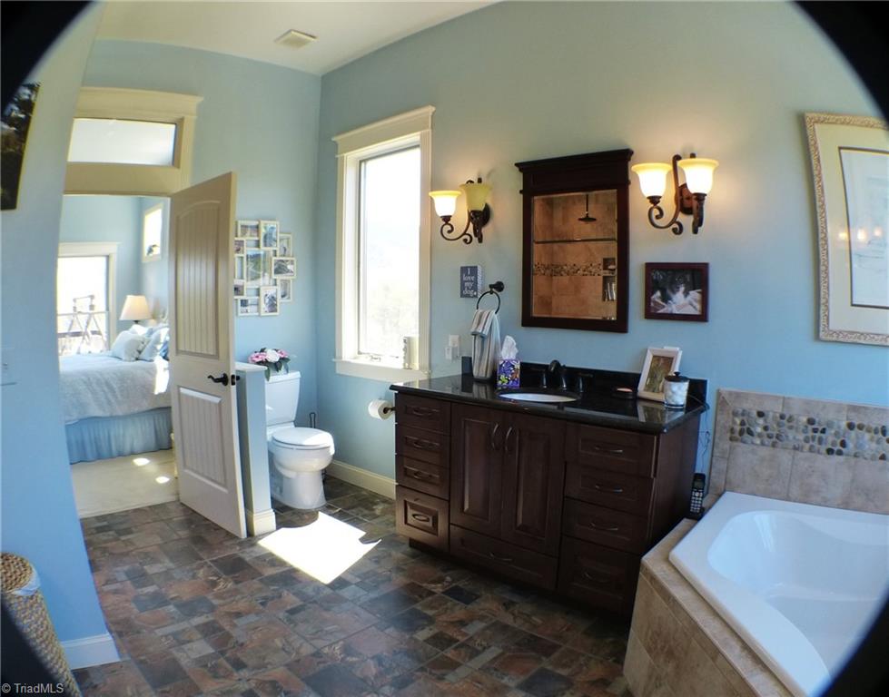 1564 Thore Road, Pinnacle, North Carolina image 34