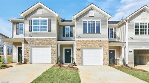 Townhouse For Sale - 817 Gaelic Drive<br/> Gibsonville, NC 27249