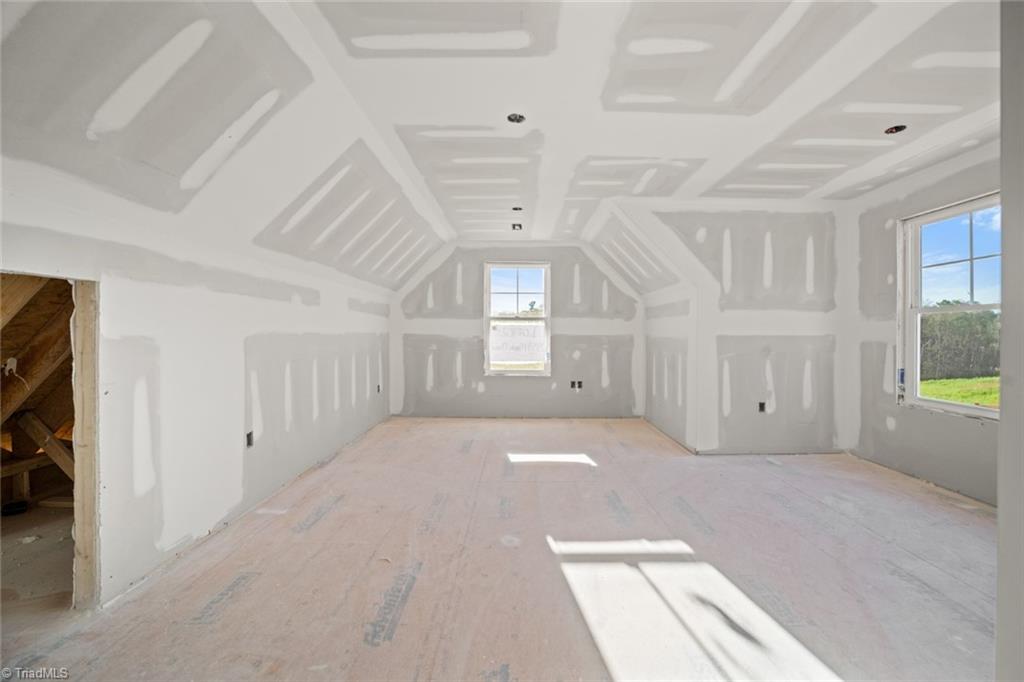 Winston-Salem, North Carolina 27106, United States, 4 Bedrooms Bedrooms, ,4 BathroomsBathrooms,Residential,Pending,93618