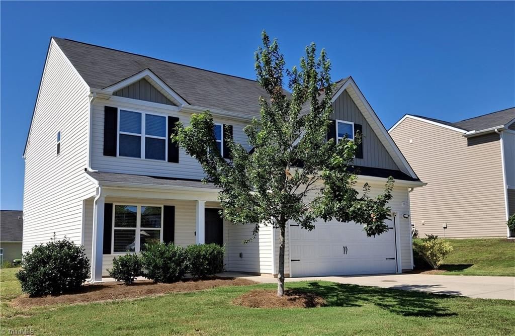 Photo of 134 Pillow Lane, Burlington, NC 27217 (MLS # 1213167)