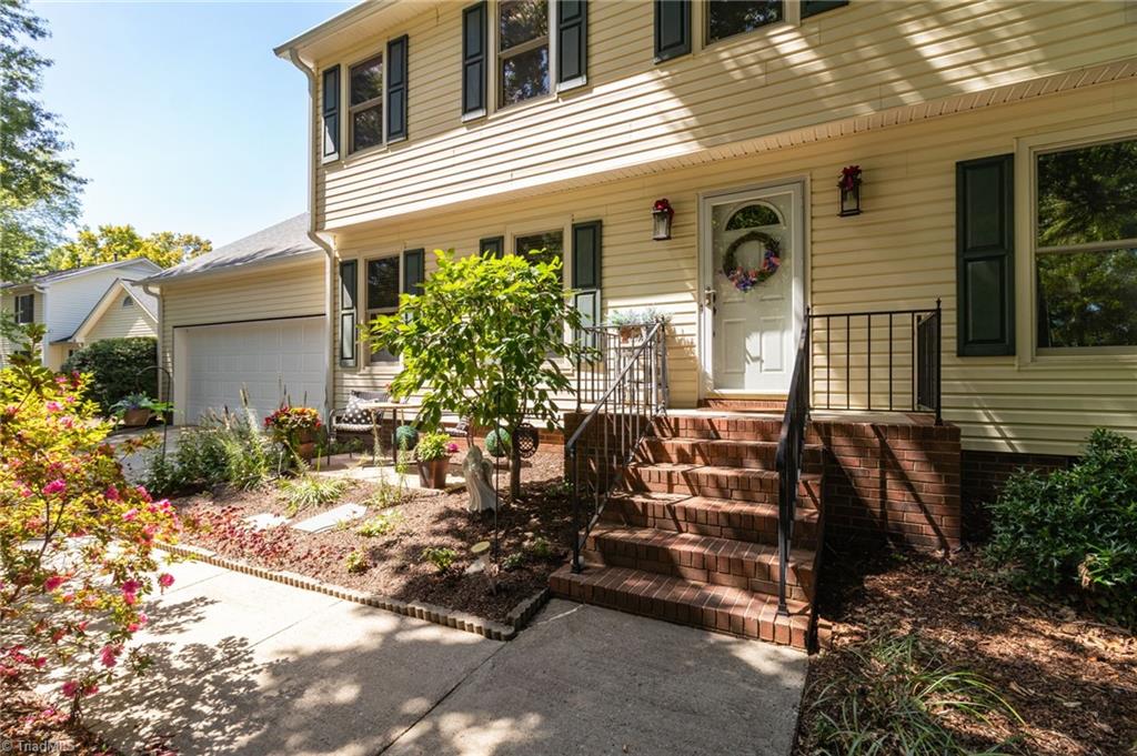 905 Northshore Court