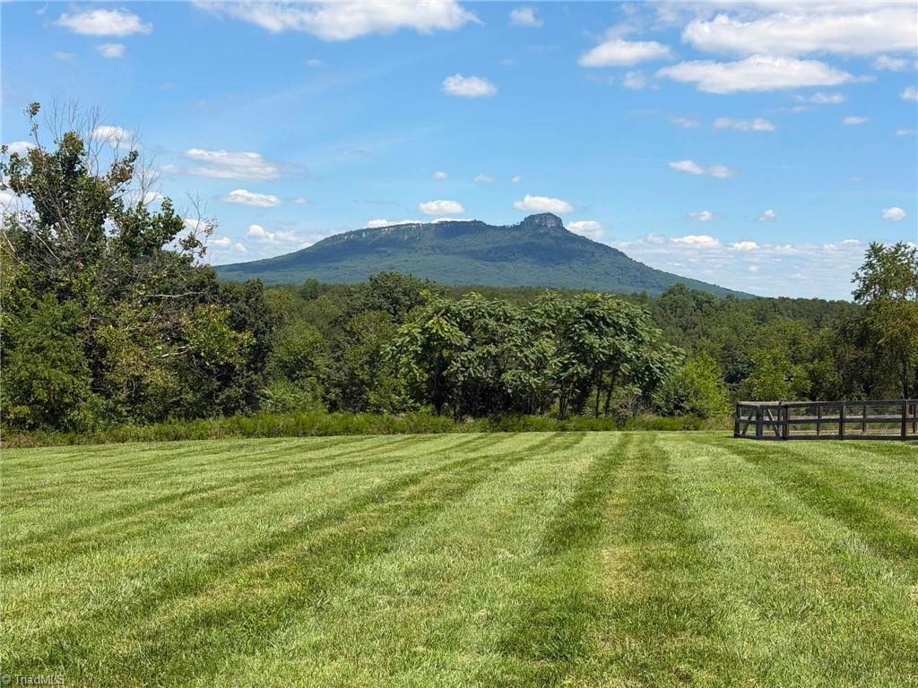 1207 Grassy Creek Road
