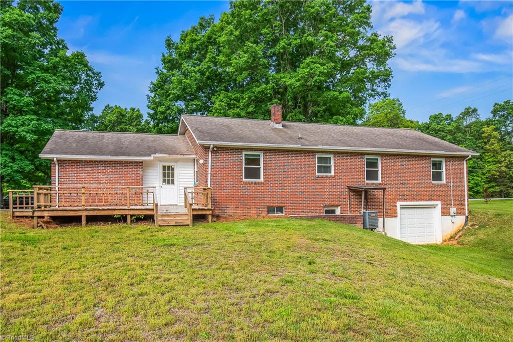 2804 Us Highway 21 Hwy, Hamptonville, North Carolina image 33