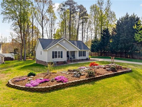 Homes For Sale - 2148 Sarina Drive<br/> Randleman, NC 27317