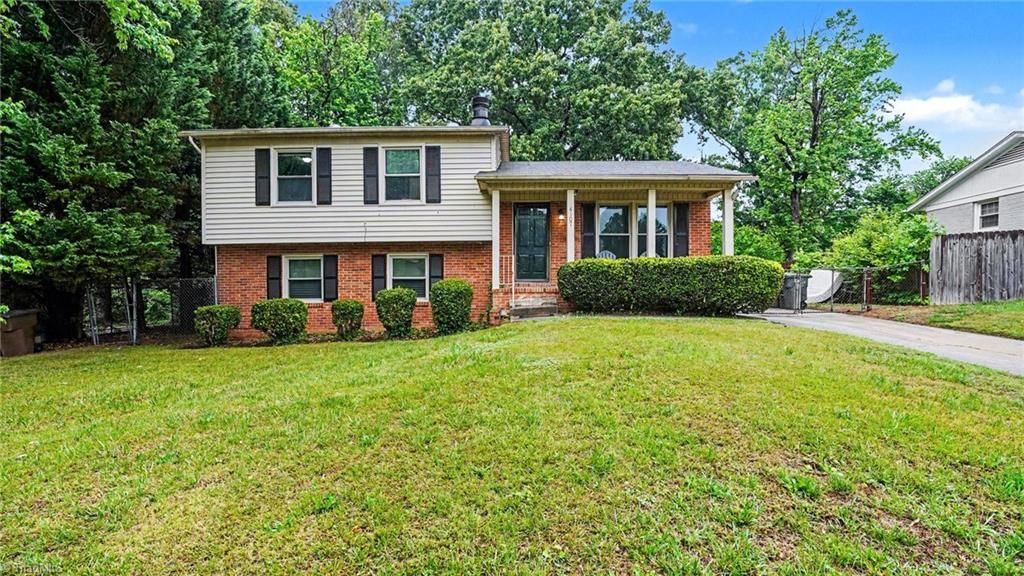 Photo of 4107 Queen Beth Drive, Greensboro, NC 27405 (MLS # 1219240)
