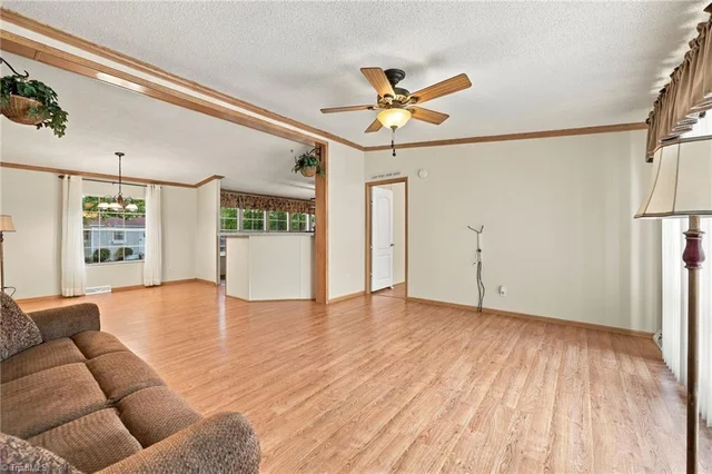 5498 Covered Bridge Road, photo 4 of 35