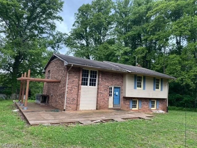 655 Salem Church Road, Patrick Springs, VA, 24133