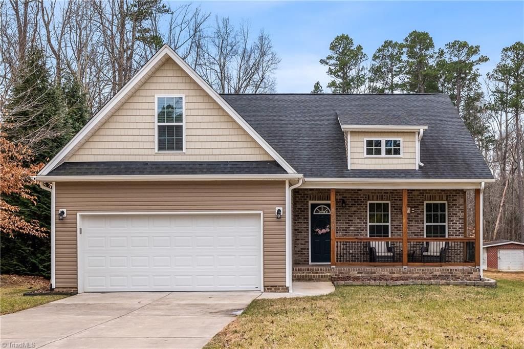 Photo of 4504 Pine Vista Lane, Greensboro, NC 27406 (MLS # 1207661)