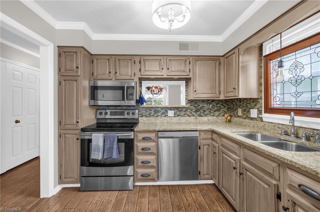 5660 W Market Street #A, Greensboro, North Carolina image 7