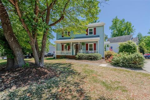 Homes For Sale - 816 Cornwallis Drive<br/> Burlington, NC 27215