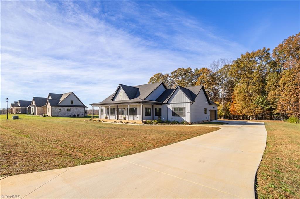 8504 Peony Drive, Stokesdale, North Carolina image 2