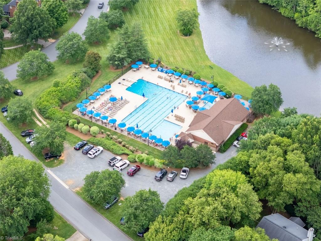 Clemmons, North Carolina 27012, United States, 4 Bedrooms Bedrooms, ,3 BathroomsBathrooms,Residential,Pending,155587