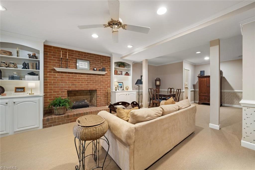 Clemmons, North Carolina 27012, United States, 4 Bedrooms Bedrooms, ,3 BathroomsBathrooms,Residential,Pending,155587