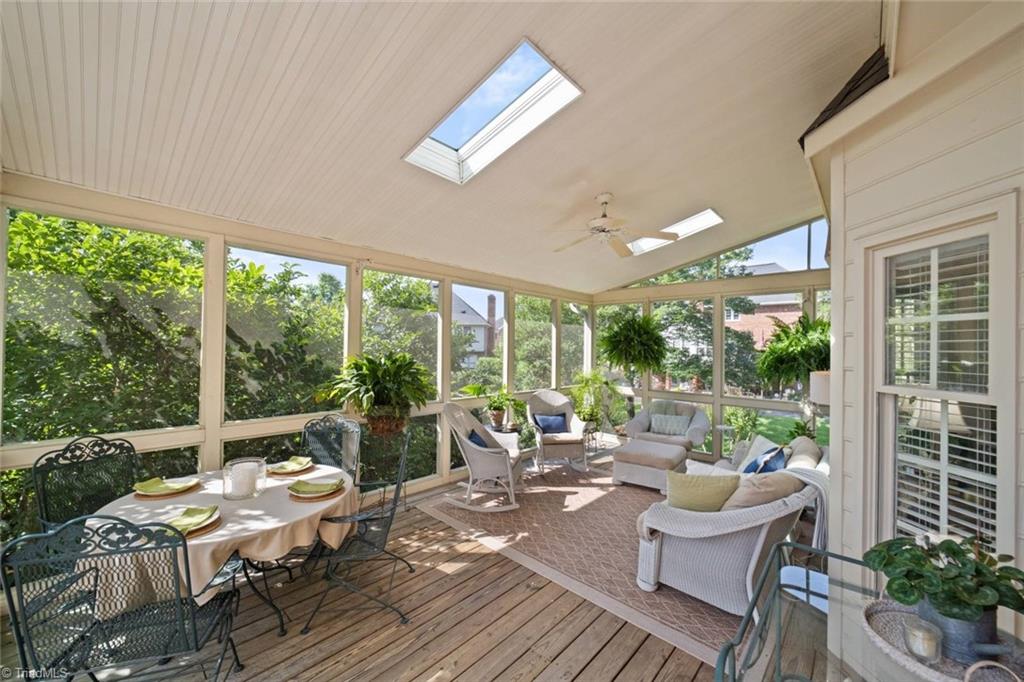 Clemmons, North Carolina 27012, United States, 4 Bedrooms Bedrooms, ,3 BathroomsBathrooms,Residential,Pending,155587