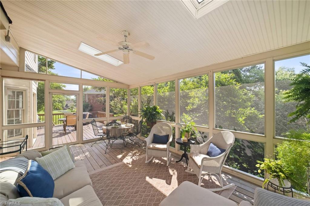 Clemmons, North Carolina 27012, United States, 4 Bedrooms Bedrooms, ,3 BathroomsBathrooms,Residential,Pending,155587