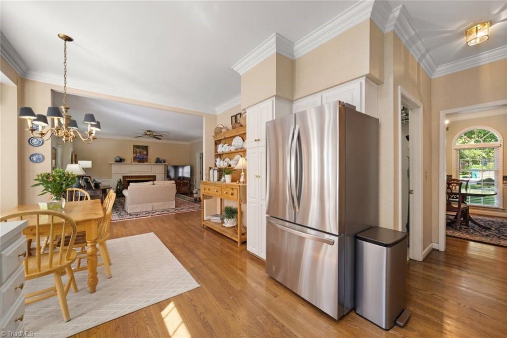 Clemmons, North Carolina 27012, United States, 4 Bedrooms Bedrooms, ,3 BathroomsBathrooms,Residential,Pending,155587