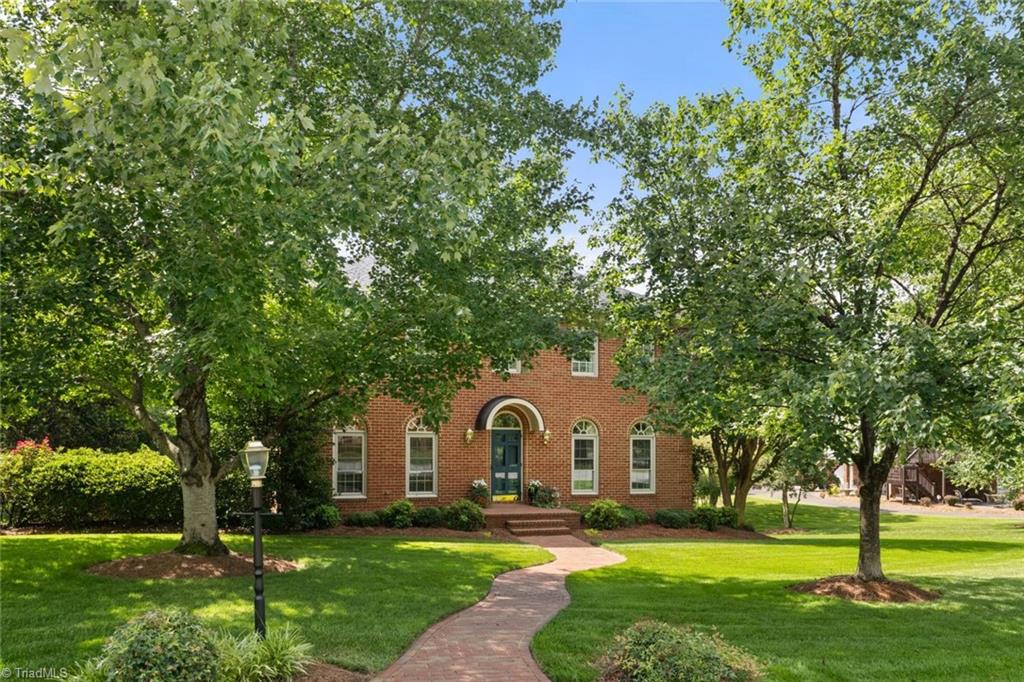 Clemmons, North Carolina 27012, United States, 4 Bedrooms Bedrooms, ,3 BathroomsBathrooms,Residential,Pending,155587