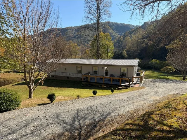 6603 Elk Creek Darby Road, photo 2 of 38