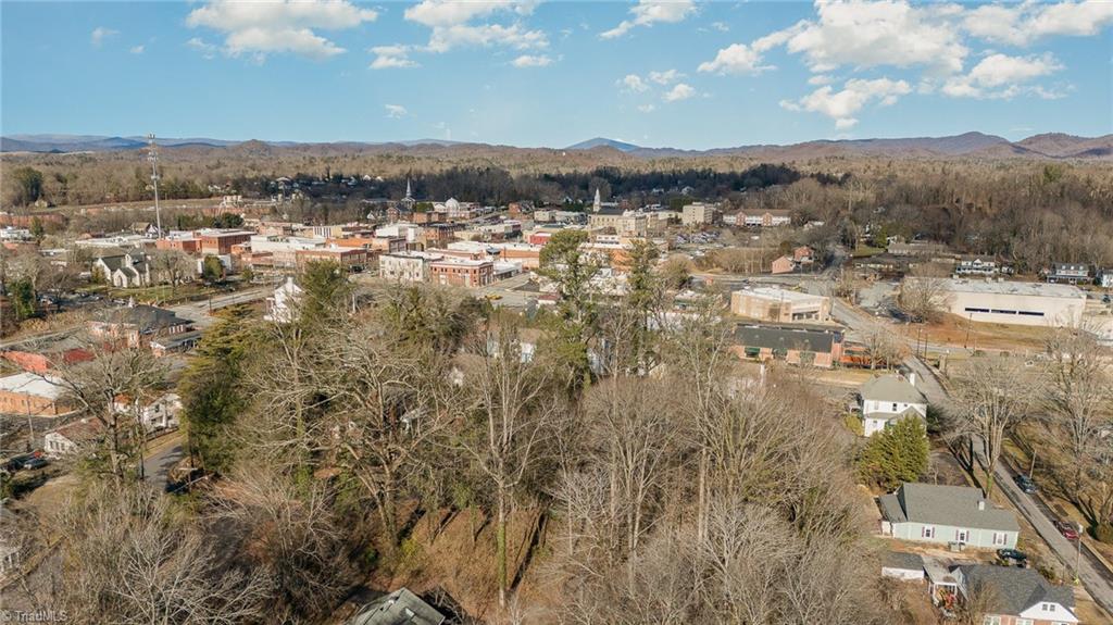 Rectory Hill Place, Lenoir, North Carolina image 10