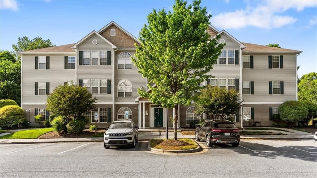 Photo of 6121 Hedgecock Circle #1A, High Point, NC 27265 (MLS # 1217738)