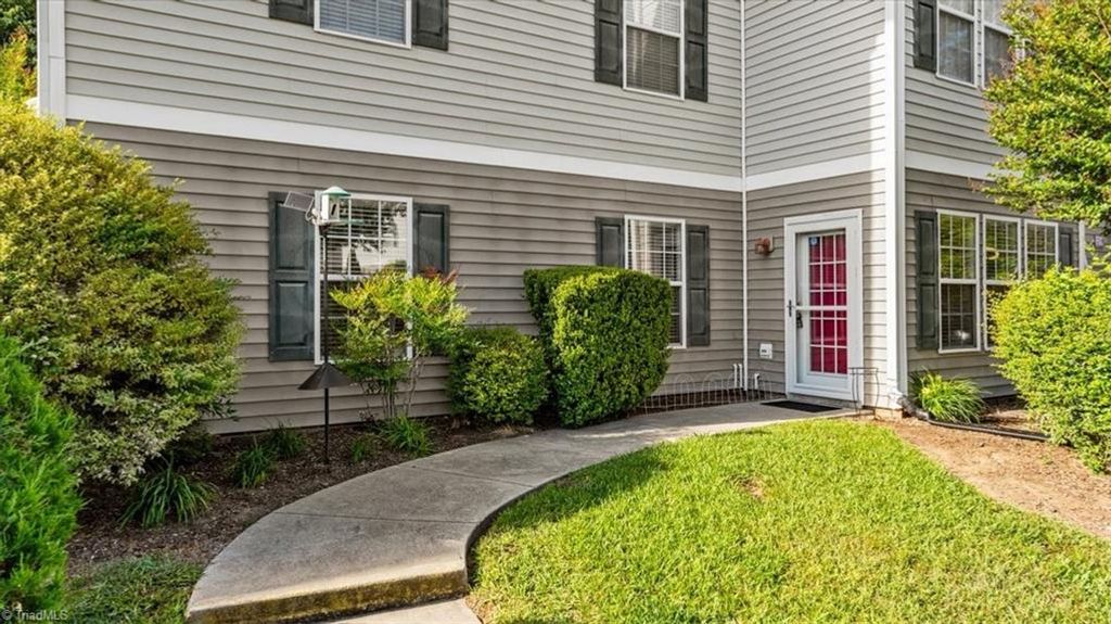 Photo of 6121 Hedgecock Circle #1A, High Point, NC 27265 (MLS # 1217738)