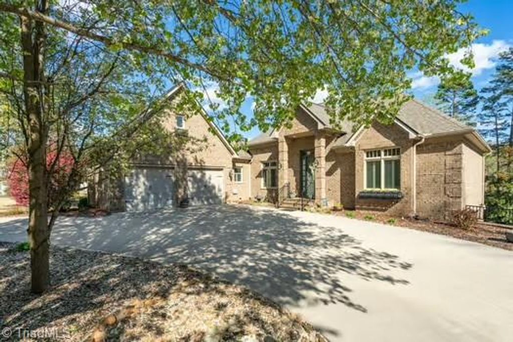 Photo of 2626 Fox Ridge Road, Asheboro, NC 27205 (MLS # 1212891)